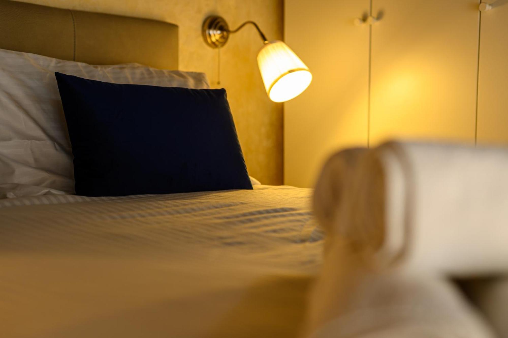 El Barrio In Bed Apartment Наполи Екстериор снимка