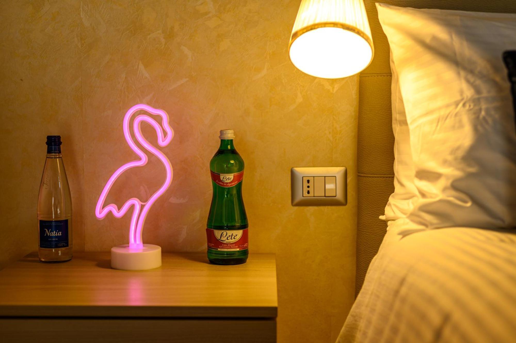 El Barrio In Bed Apartment Наполи Екстериор снимка