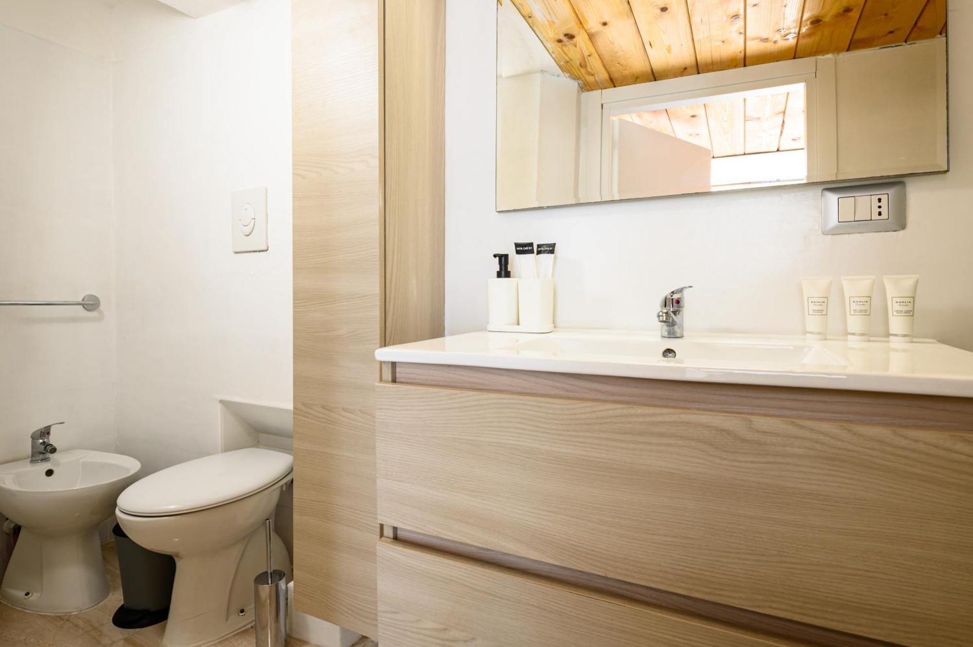 El Barrio In Bed Apartment Наполи Екстериор снимка